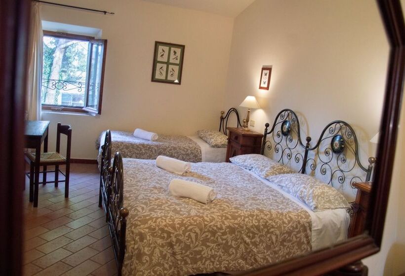 فندق ريفى Fattoria Di Fiocina