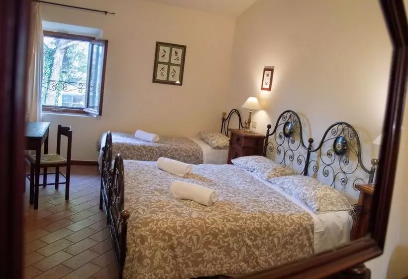 Maaseutuhotelli Fattoria Di Fiocina