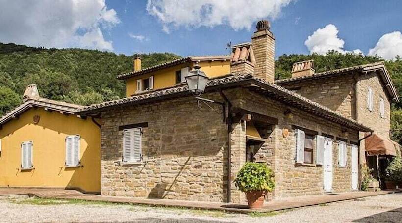 교외 호텔 Oasi Battifoglia