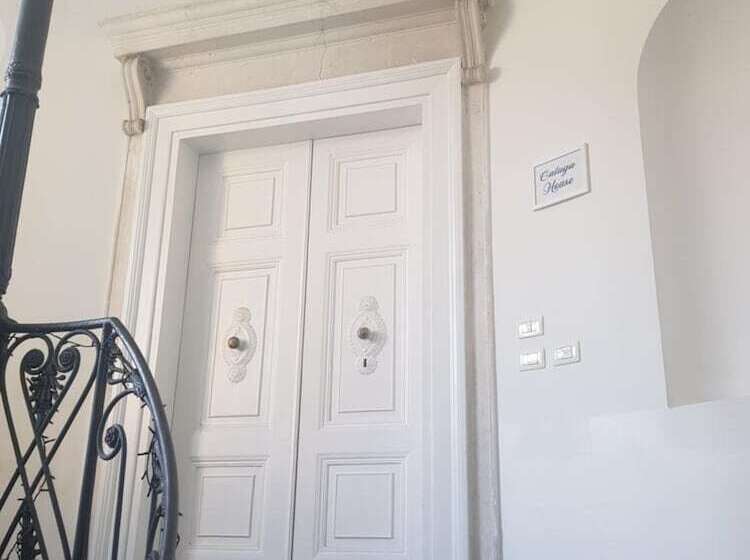 פנסיון Caluga House