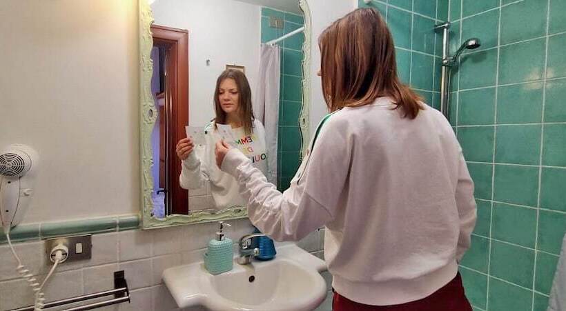 膳宿费 Il Camaleonte