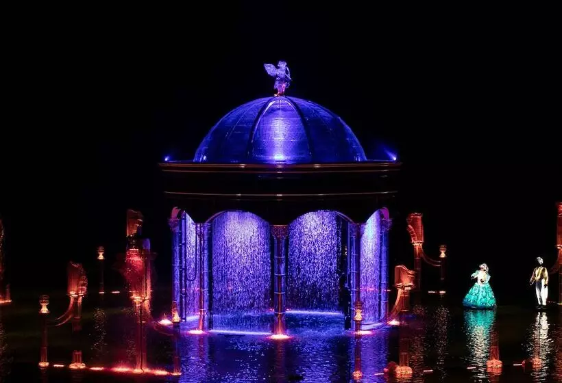 Puy Du Fou France   Hotel La Citadelle