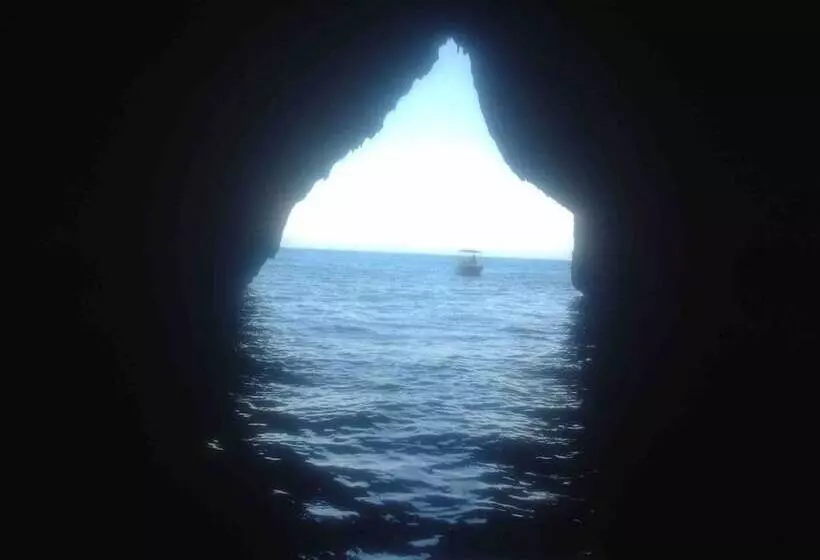 レジデンス Immaculate Large House With Panoramic Views