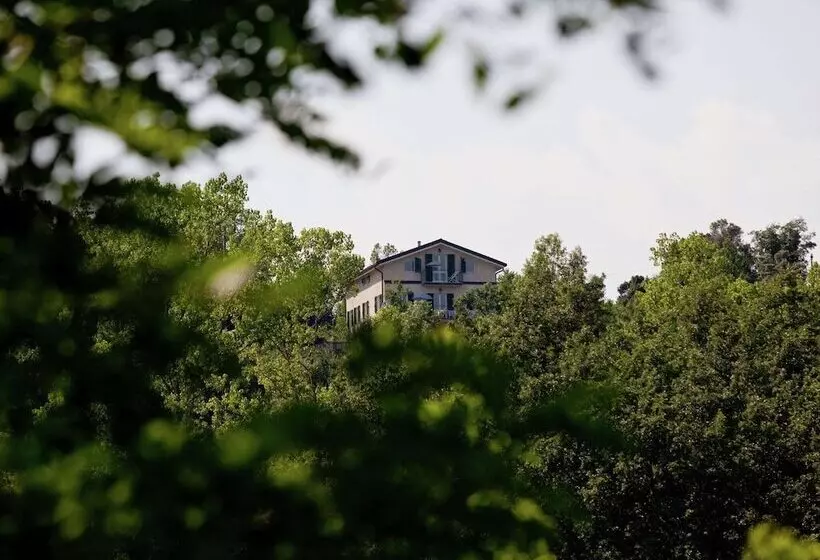 Spacious Home Surrounded By Nature