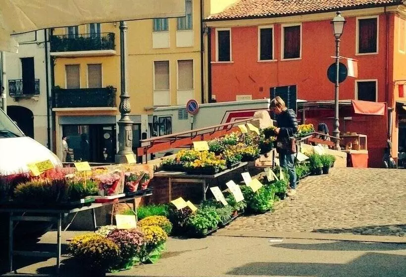 تختخواب و صبحانه Agriturismo Borgo Buzzaccarini Rocca Di Castello