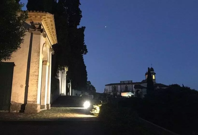 تختخواب و صبحانه Agriturismo Borgo Buzzaccarini Rocca Di Castello