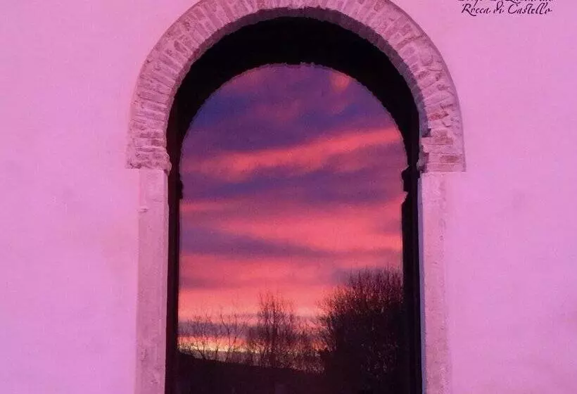 تختخواب و صبحانه Agriturismo Borgo Buzzaccarini Rocca Di Castello