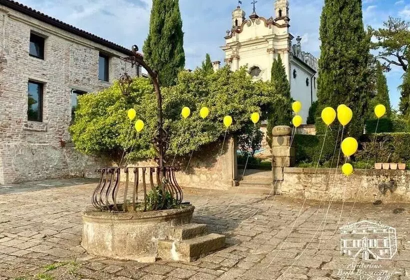 تختخواب و صبحانه Agriturismo Borgo Buzzaccarini Rocca Di Castello