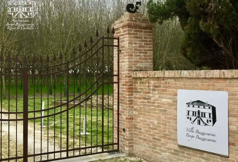 تختخواب و صبحانه Agriturismo Borgo Buzzaccarini Rocca Di Castello