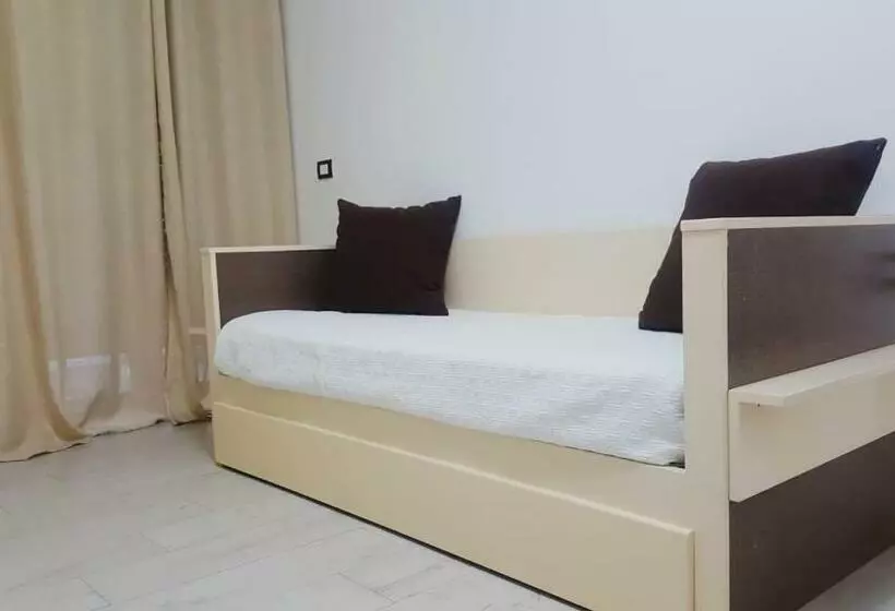 ベッドアンドブレックファースト Brezza Marina