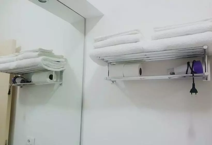 ベッドアンドブレックファースト Brezza Marina