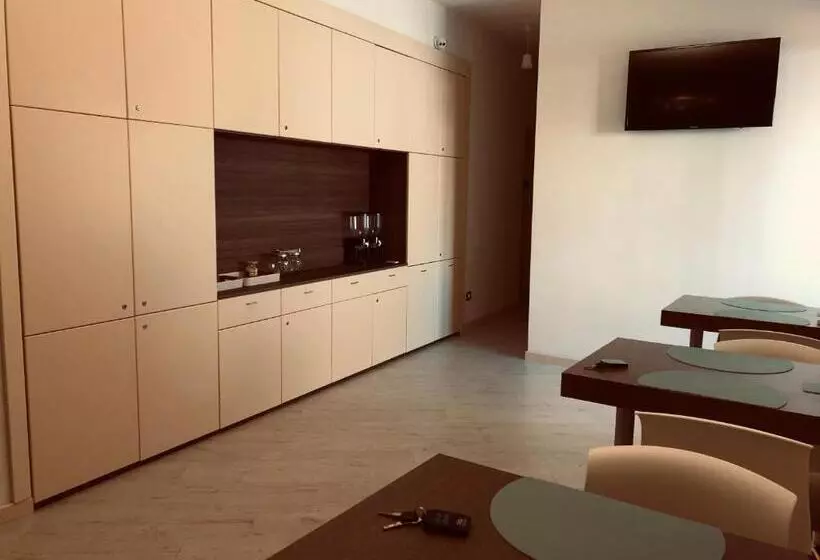 ベッドアンドブレックファースト Brezza Marina