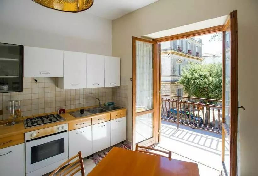 ベッドアンドブレックファースト Residence Villa Savoia