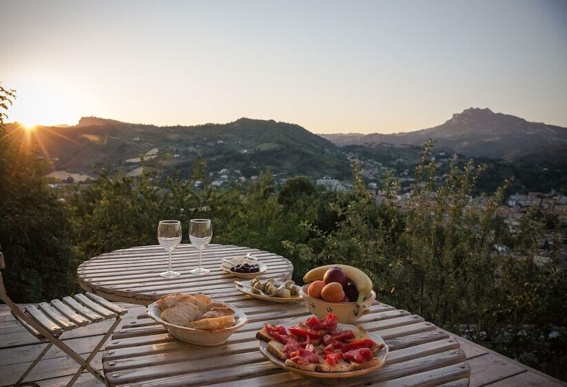 تختخواب و صبحانه Villa Fortezza Antique Rooms