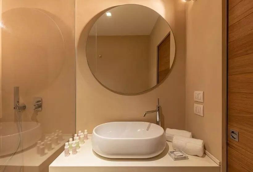 簡易ホテル Beplace Garibaldi Suites