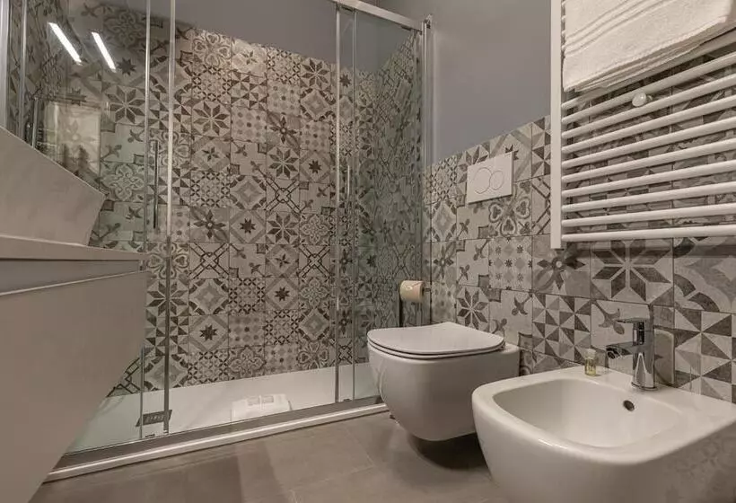 簡易ホテル Beplace Garibaldi Suites