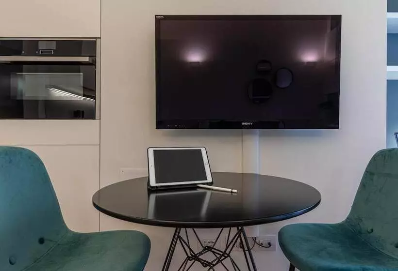 簡易ホテル Beplace Garibaldi Suites