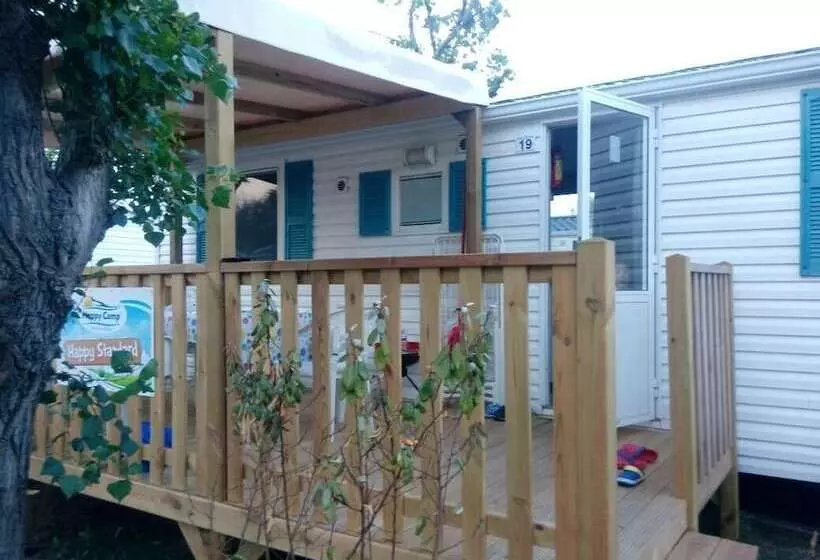 Hotelli Happy Camp In Camping Baia Domizia