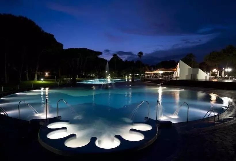 Hotelli Happy Camp In Camping Baia Domizia