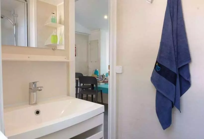 Hotelli Happy Camp In Camping Baia Domizia