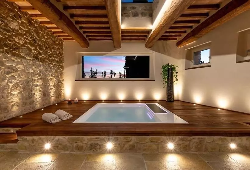 هتل روستایی Mastrojanni Relais