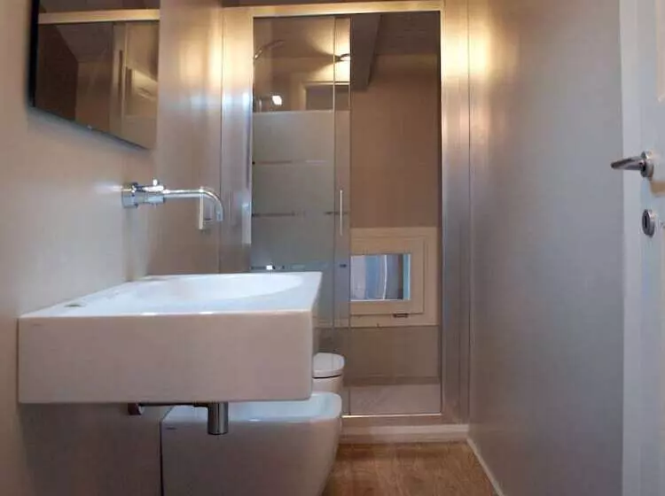 پانسیون Acquaderni Rooms