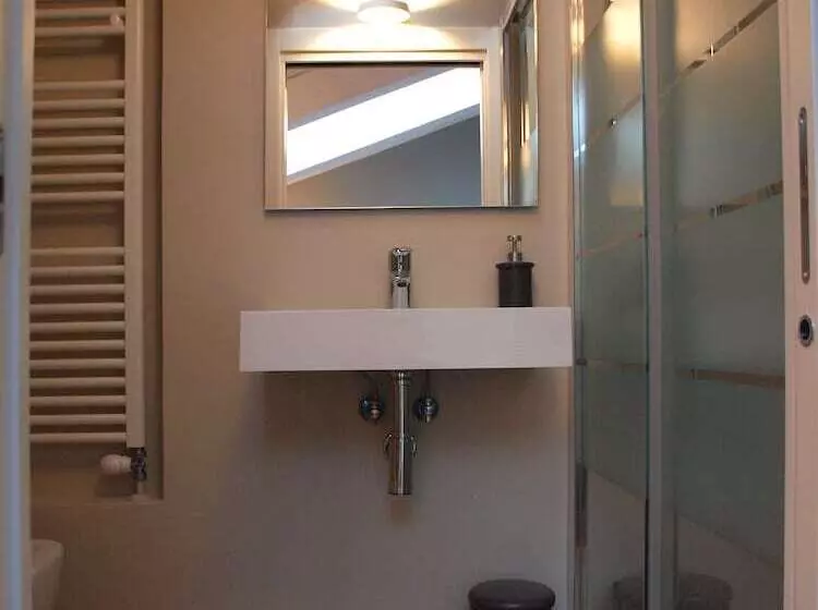 پانسیون Acquaderni Rooms