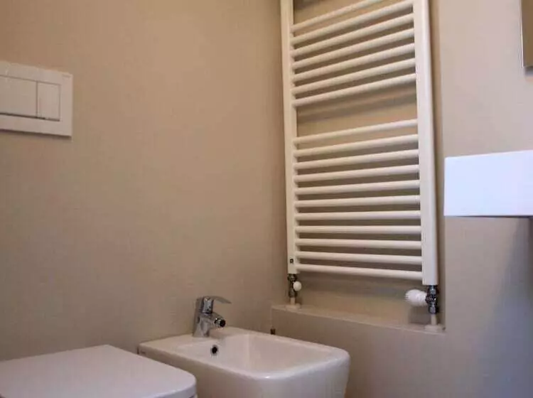 پانسیون Acquaderni Rooms