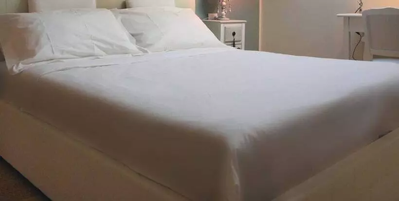 پانسیون Acquaderni Rooms