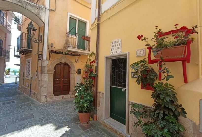 Pensjonat Central Gh Formia