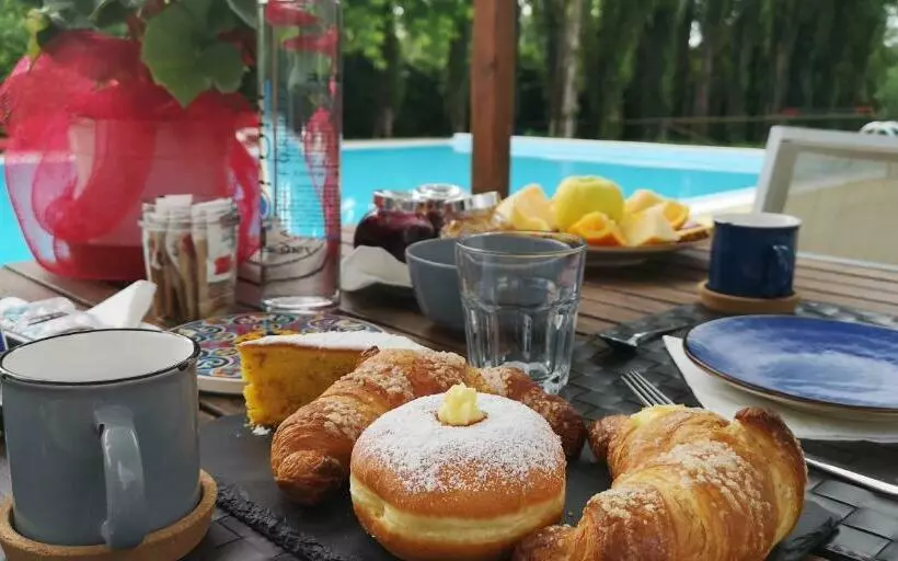 تختخواب و صبحانه Casale Del Sole Garda