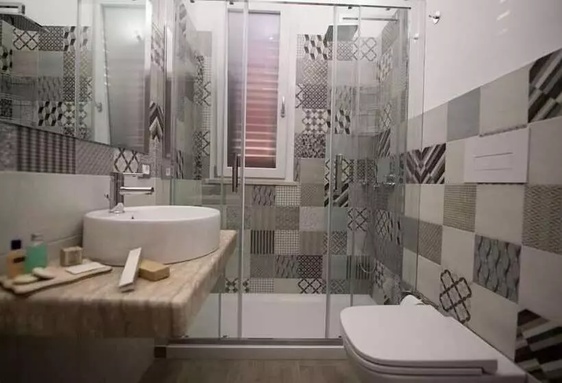 ベッドアンドブレックファースト Dove Sorge Il Sole