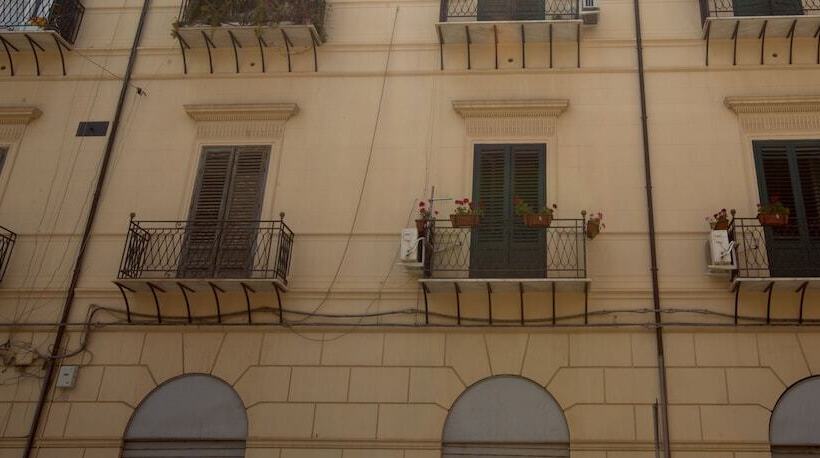 تختخواب و صبحانه Giachi Friendly Rooms