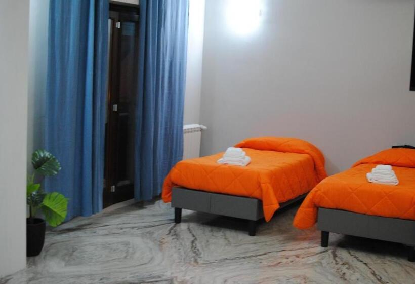 تختخواب و صبحانه Il Falco