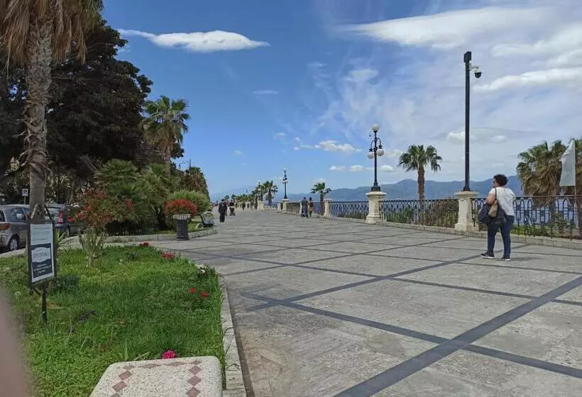 تختخواب و صبحانه Il Falco