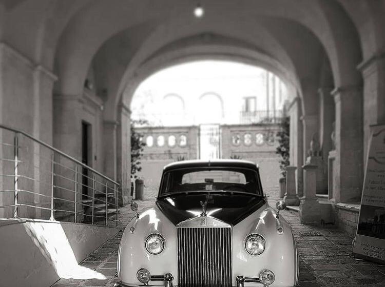 פונדק Landolina Palace