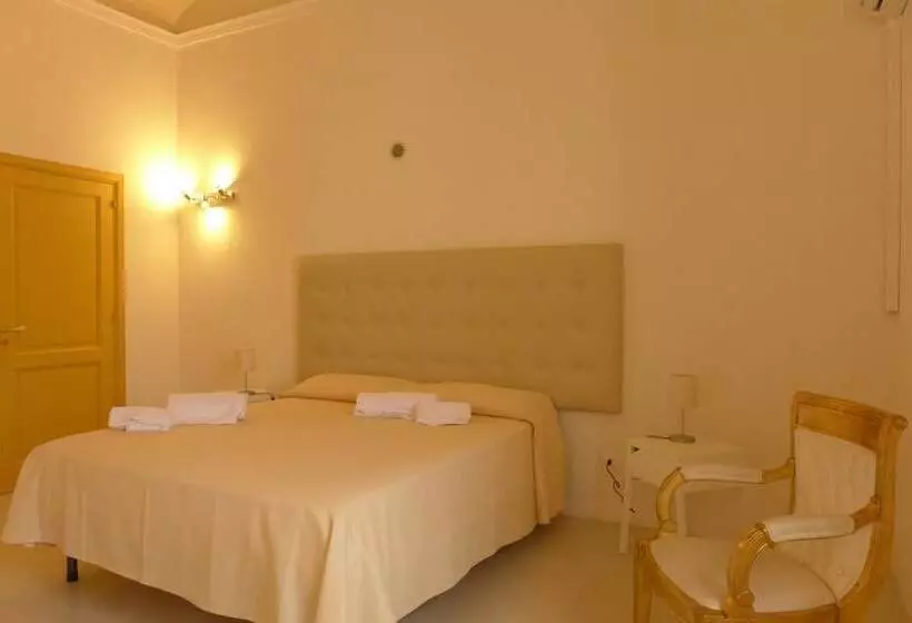 Hostelli Landolina Palace