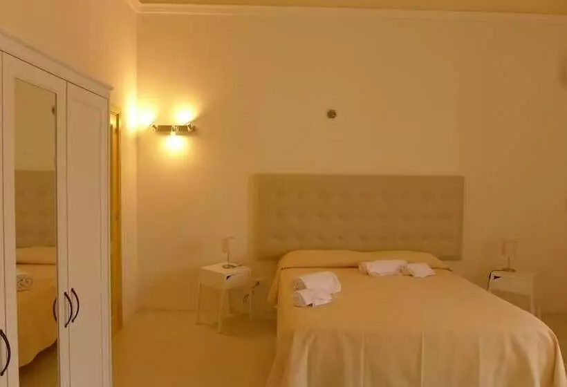 Hostelli Landolina Palace