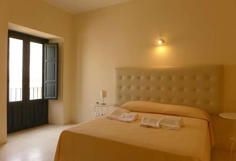 פונדק Landolina Palace