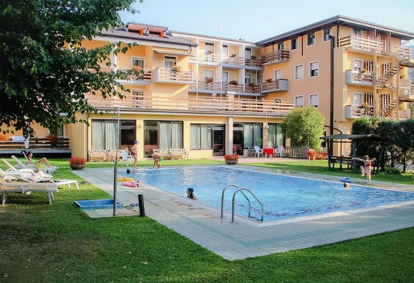 هتل Dolomiti Levico