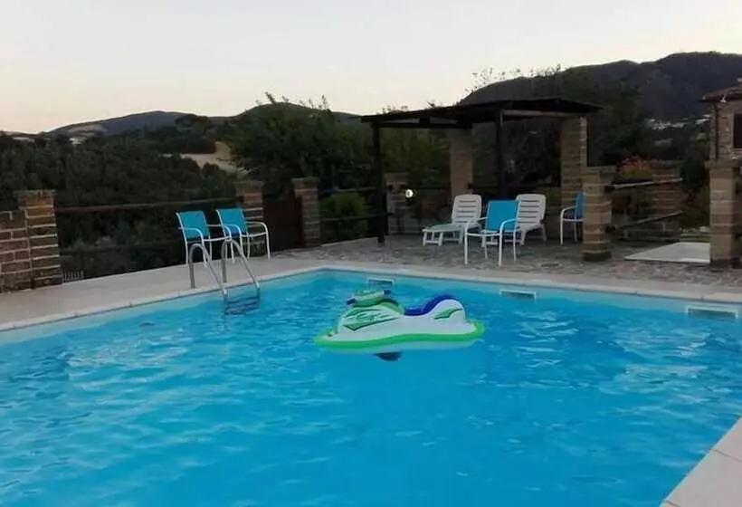 Maaseutuhotelli Agriturismo Il Boschetto