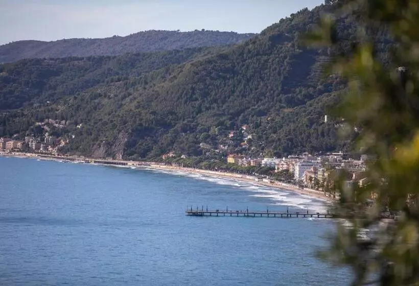 La Sterlizia Di Santa Croce