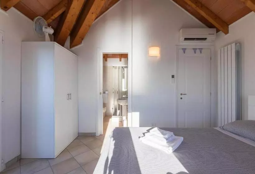 La Sterlizia Di Santa Croce