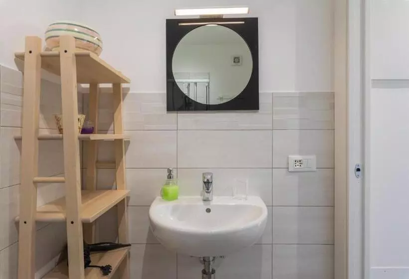 La Sterlizia Di Santa Croce