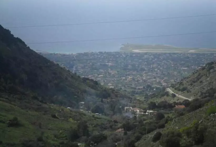 پانسیون Garden
