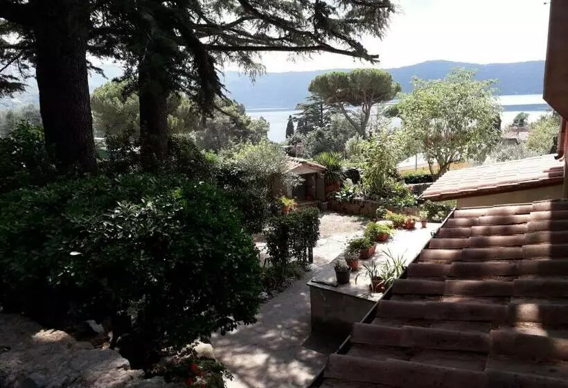 Aamiaismajoitus (B&B) Bed&breakfast Fiorella Sul Lago