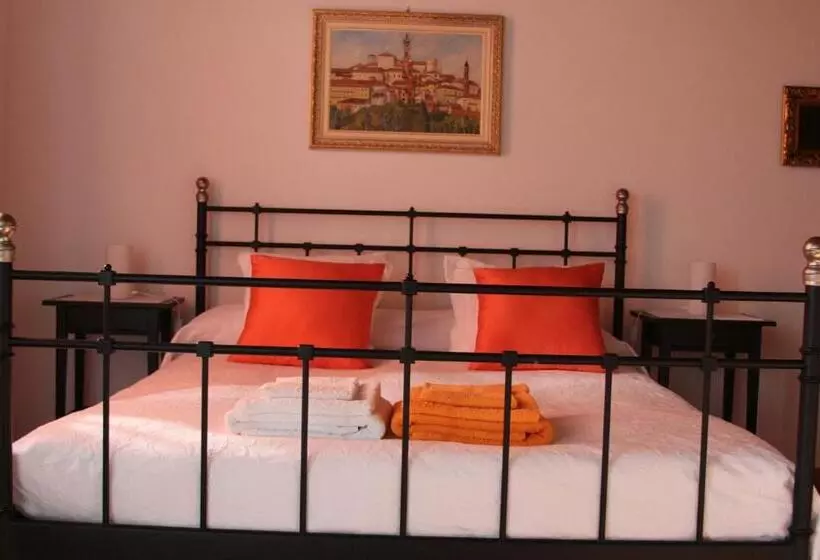 تختخواب و صبحانه Cascina Beccaris