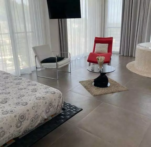 ベッドアンドブレックファースト Max Luxury Suite   Servizio Spiaggia Inclusa