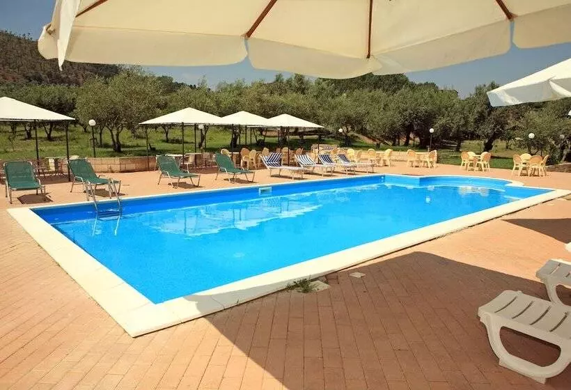 Maaseutuhotelli Agriturismo Il Borgo Sul Lago