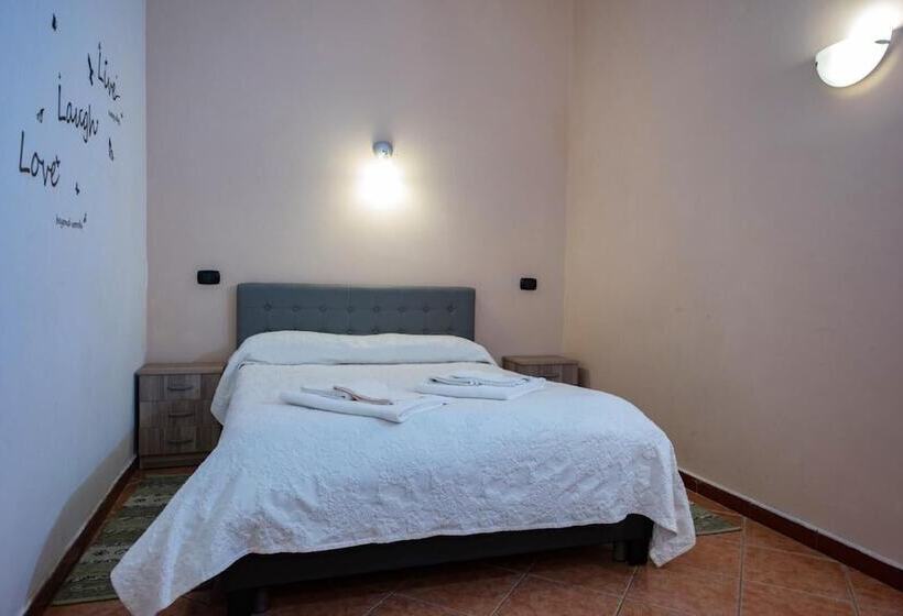 田舎風ホテル Agriturismo Il Borgo Sul Lago